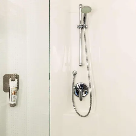 Hotel Ibis West 3*