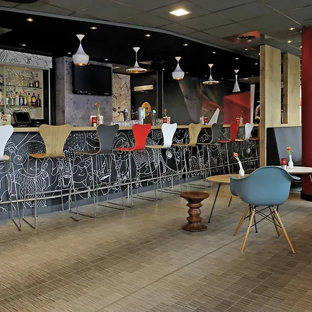 Ibis West Hotel 3*