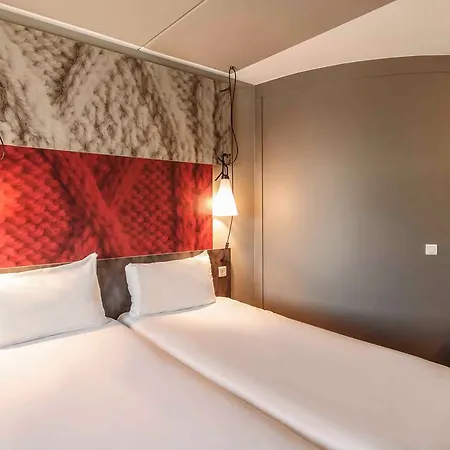 Hotel Ibis West 3*