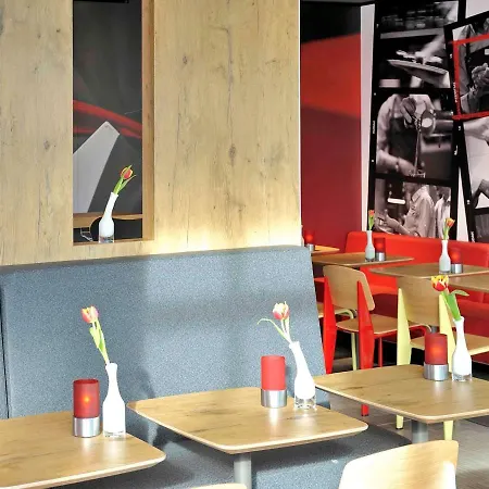 Ibis West Hotel 3*