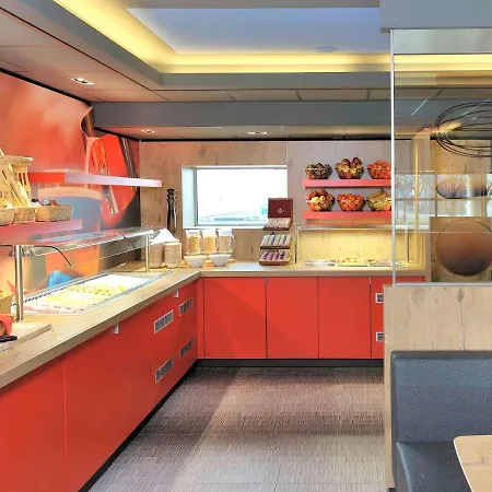 Ibis West Hotel 3*
