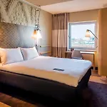 Ibis West Hotel